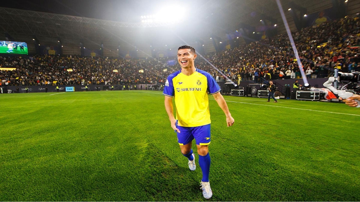 Ảnh Ronaldo trên sân cỏ
