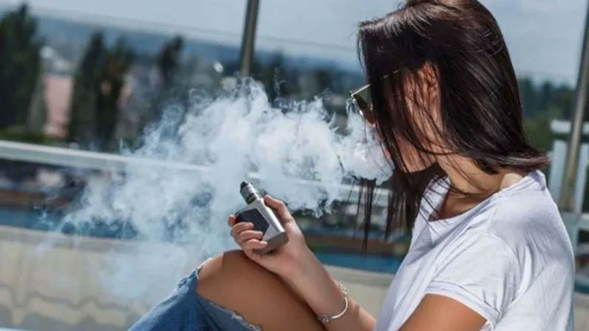 Hình ảnh avatar buồn nữ đang suy tư