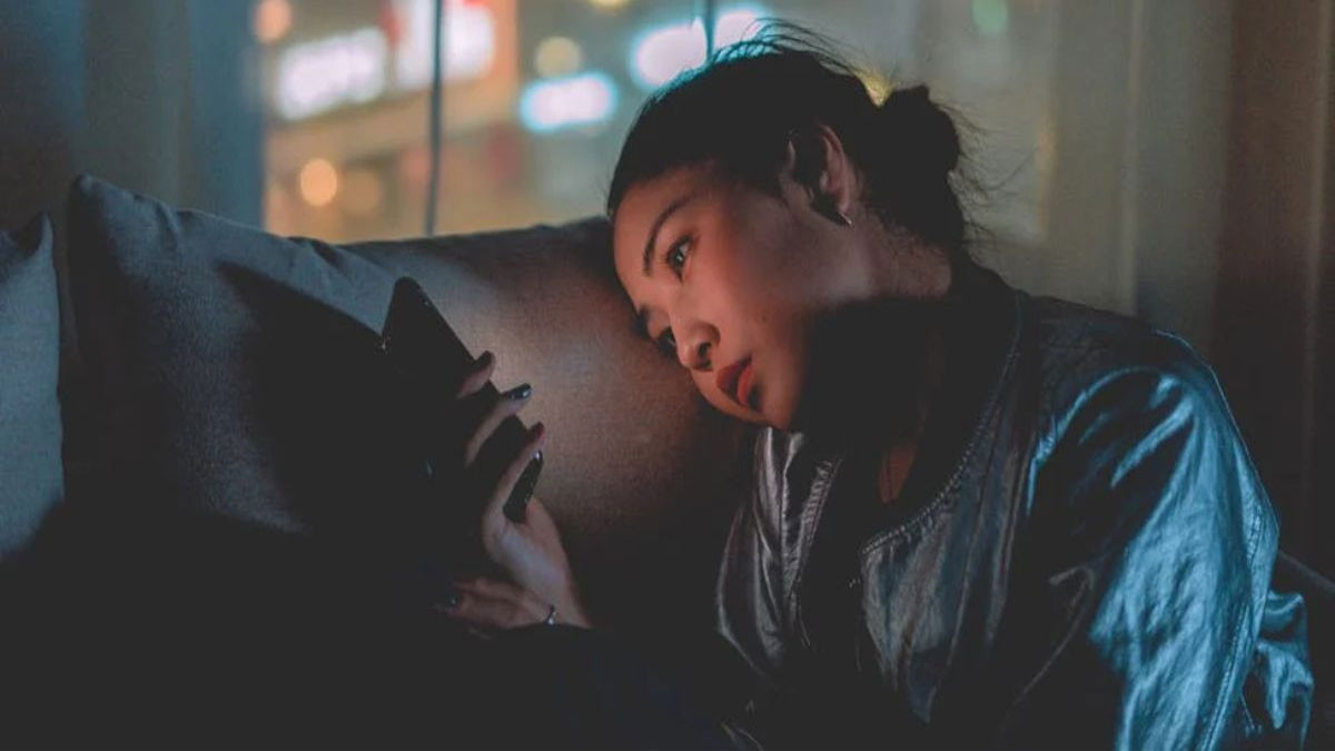 Hình ảnh nặng nề cô đơn 2