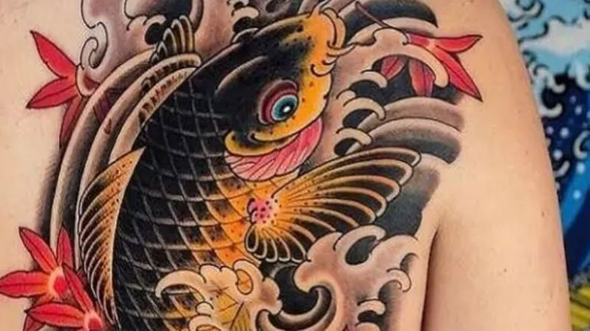 Hình xăm full lưng cá chép hóa rồng