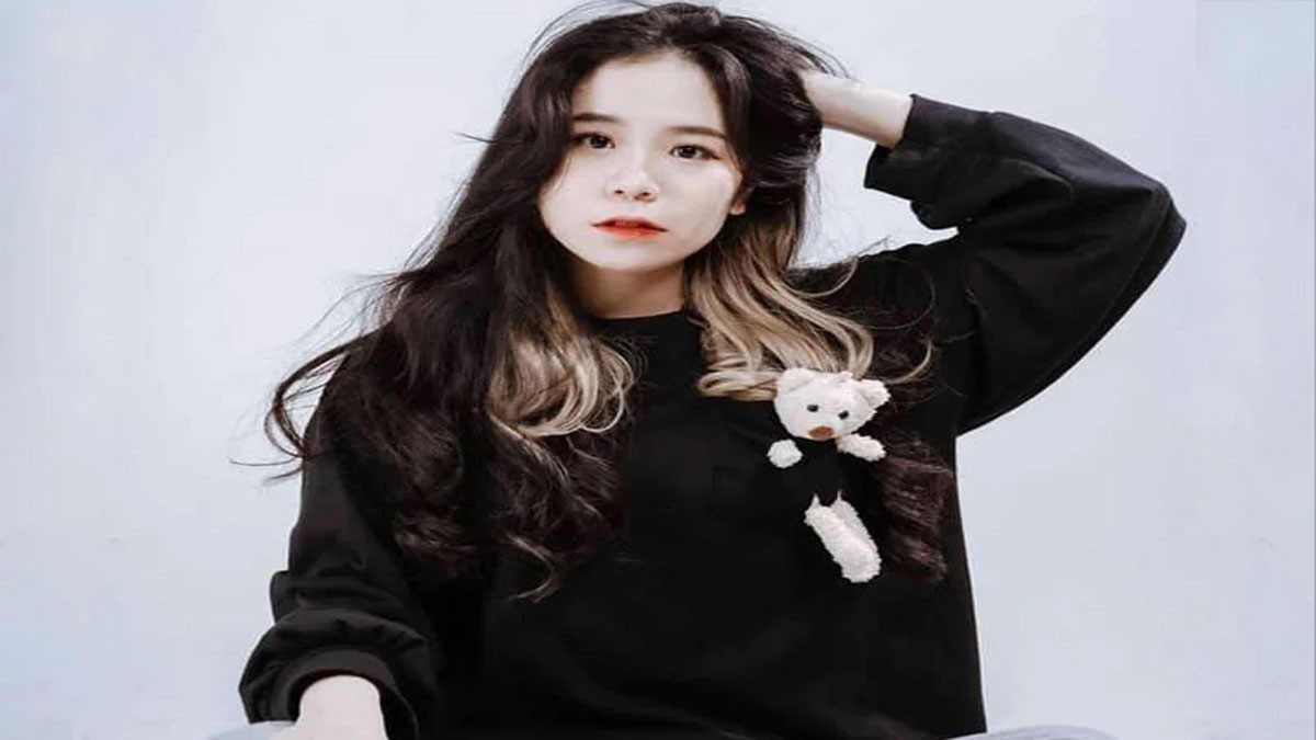 Sammy Đào nhìn ra biển