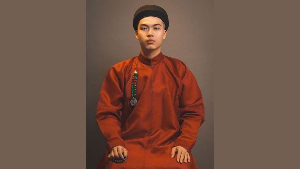Trai đẹp trong trang phục truyền thống